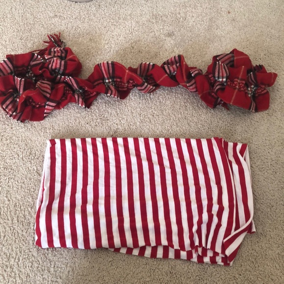 Scarves - Picture 1 of 3